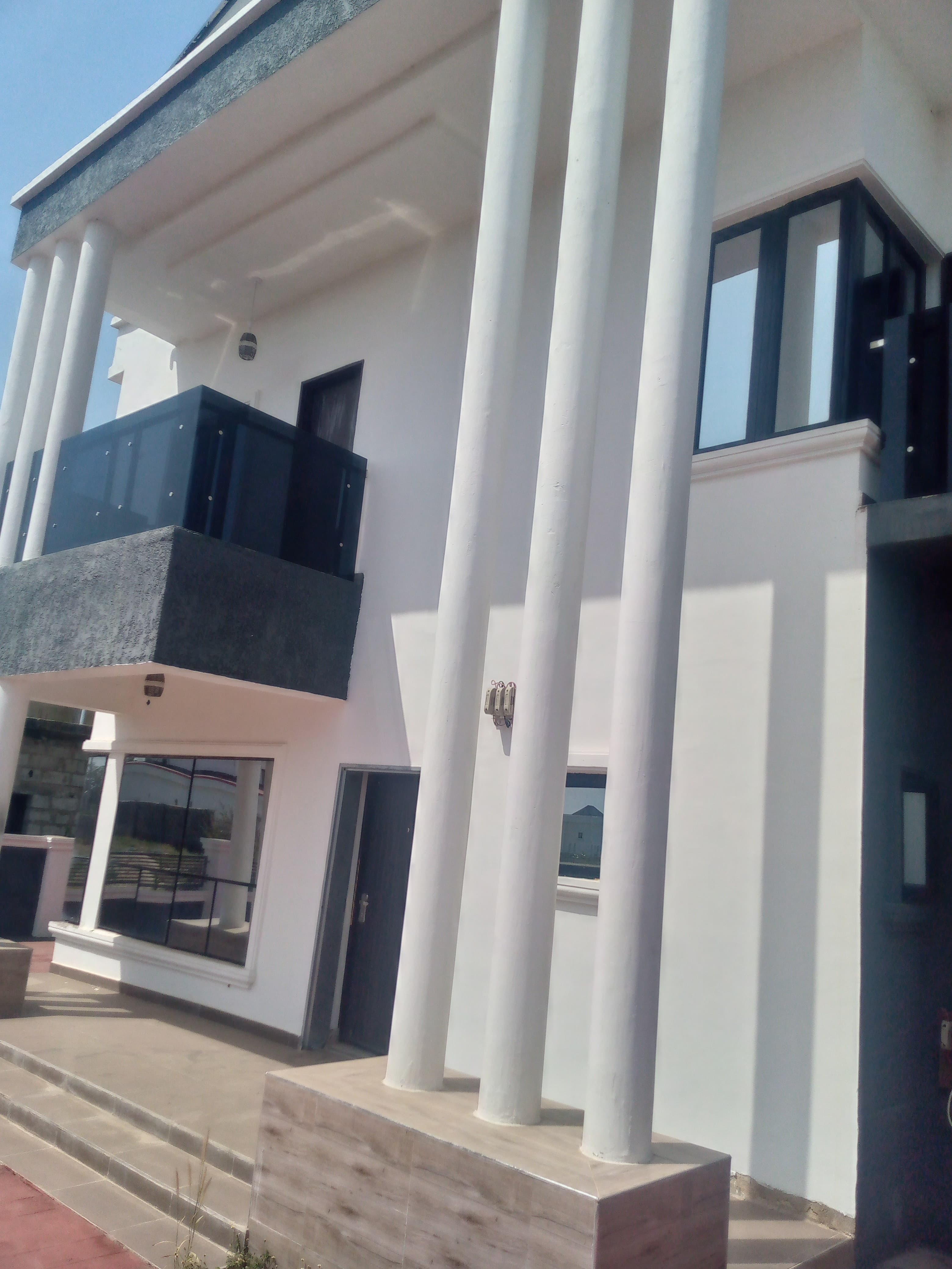 Duplex - Image 1